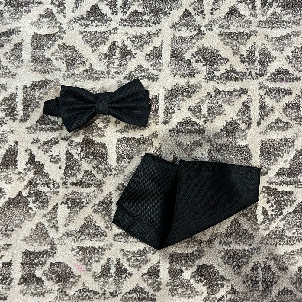 Kids bow tie and pocket square